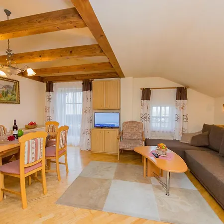 Amosergut Apartamento *